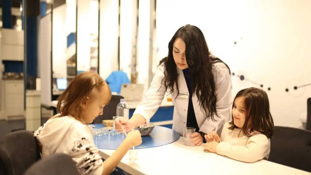 Kepez’de Dijitalleşmeden Uzaya 7 Temada Bilim Yolculuğu! 2